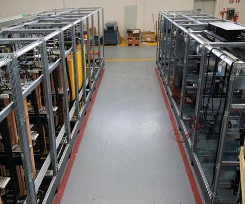 «Πότε επιλέγουμε ηλεκτρονικό ή ηλεκτρομηχανικό σταθεροποιητή τάσης»